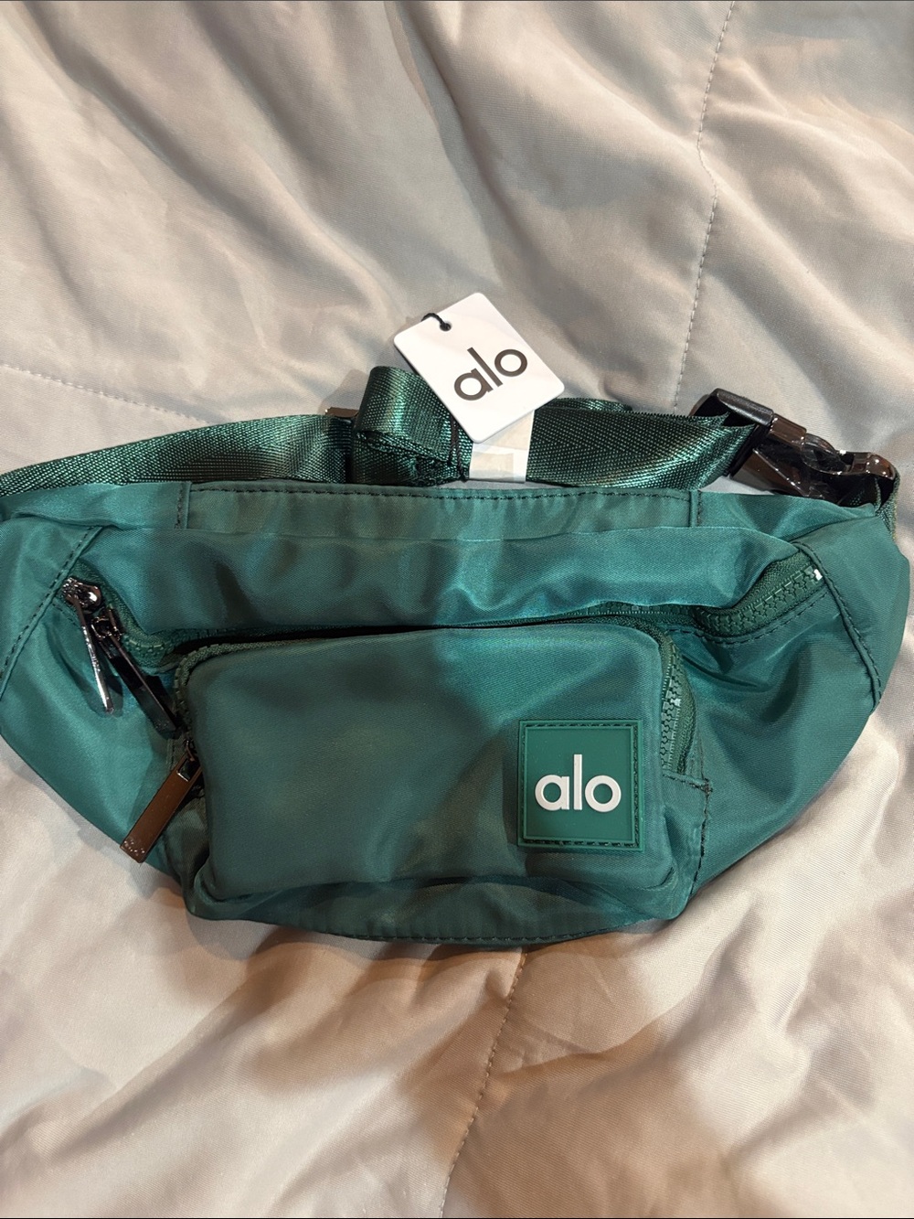 ALO Yoga Men's Teal Green Waist Bag - Streamlined Carry